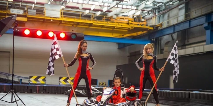 Nejlepší jezdce provozovatel odmění jízdou ve speciální Race motokáře.