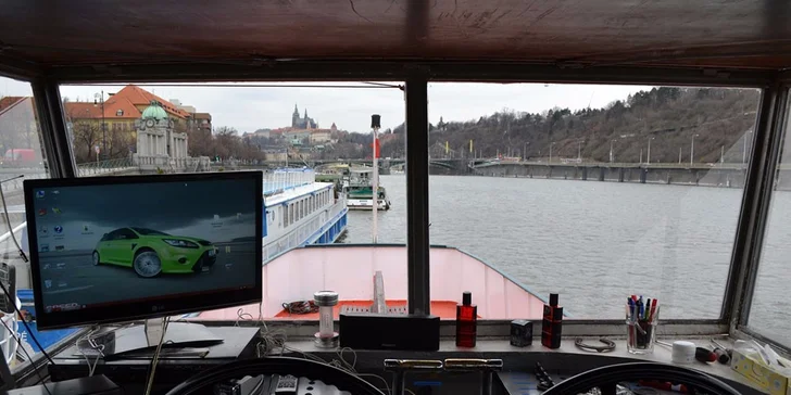 Naloďte se na Vánoce: adventní plavba po Vltavě se svařákem, koledami a cukrovím