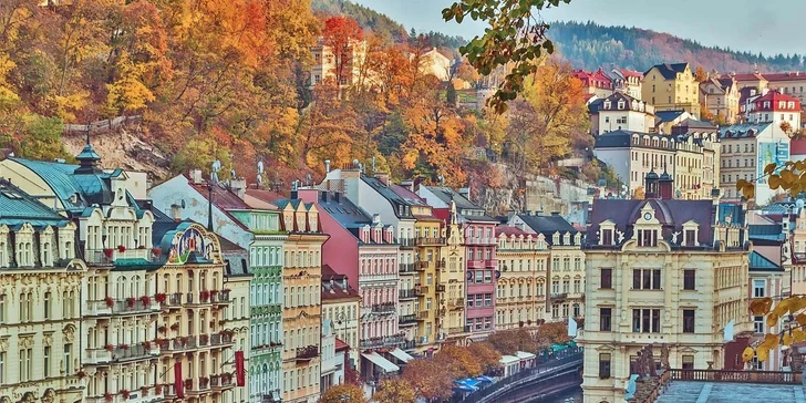 Třídenní pobyt pro dva se snídaní v centru Karlových Varů