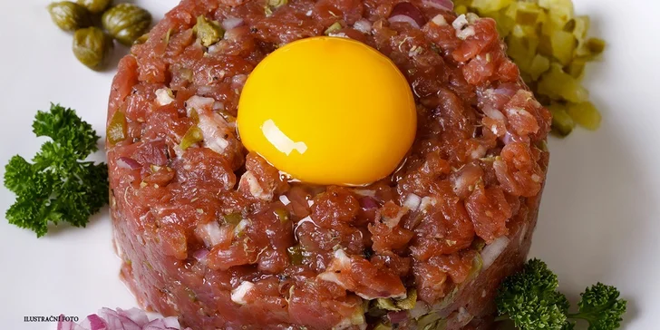Hovězí tatarák (300 g) + 10 topinek