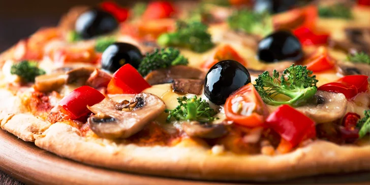2 vynikající pizzy dle výběru v restauraci Swe-dish