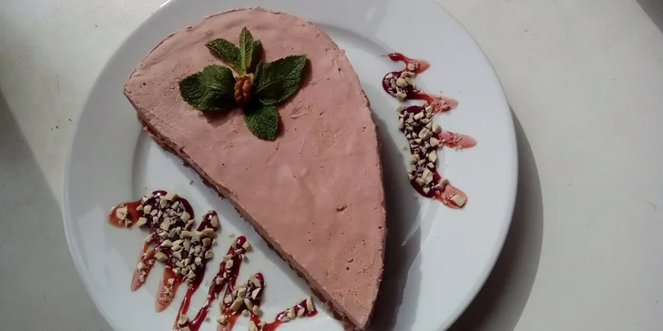 Výtečné veganské RAW menu v některém z bister Jídlo lásky