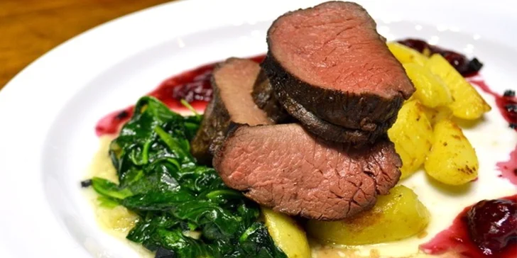 Degustační menu o 5 chodech pro dva ve Fashion Restaurant & Clubu