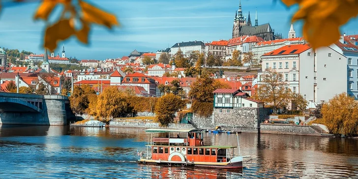 Vyhlídková plavba centrem Prahy včetně nápoje
