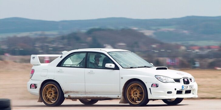 6 kol v Subaru Impreza WRX STI na okruhu v Dlouhé Lhotě