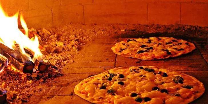 2 libovolné křupavé pizzy z kuchyně Pizzerie Patricie