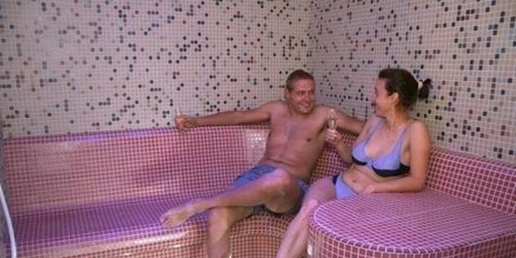 Romantický či rodinný pobyt se saunou, koupelí, masáží i návštěvou minizoo