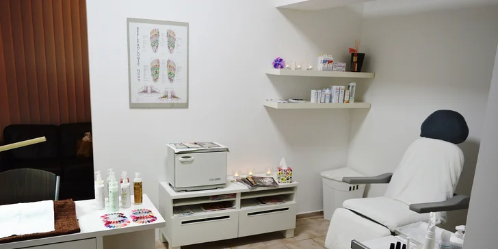 Medicinální přístrojová pedikúra nebo manikúra včetně gel laku