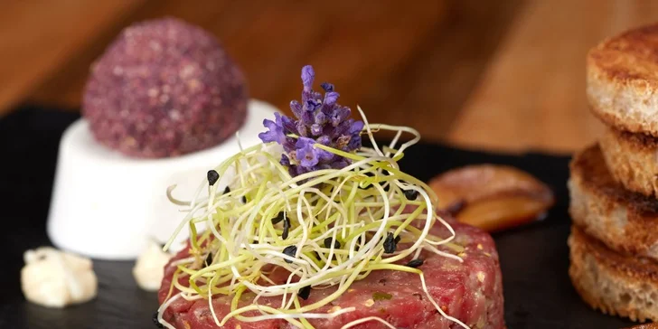 Degustační 8chodové menu pro dva v Restaurantu Alberta Málka****