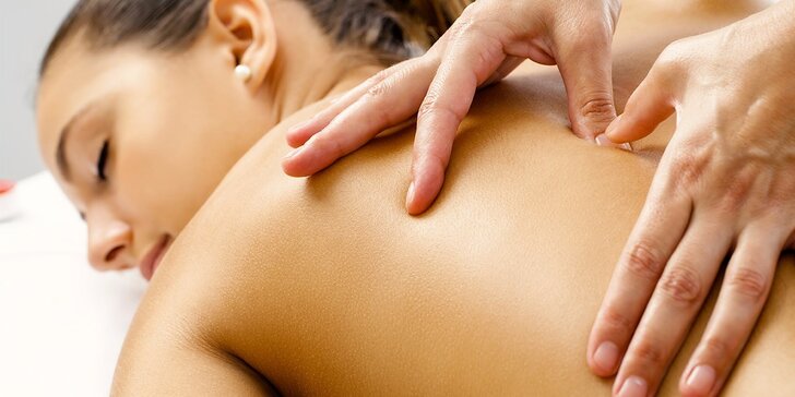 60minutová fyzioterapeutická masáž zad s protažením zkrácených svalů