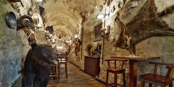 Měšťanský pekáč plný masových specialit v restauraci U Zlaté konvice