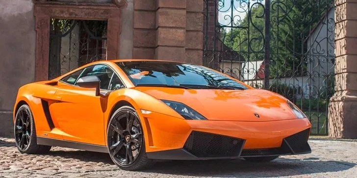 Dechberoucí jízda luxusním sporťákem dle výběru včetně paliva