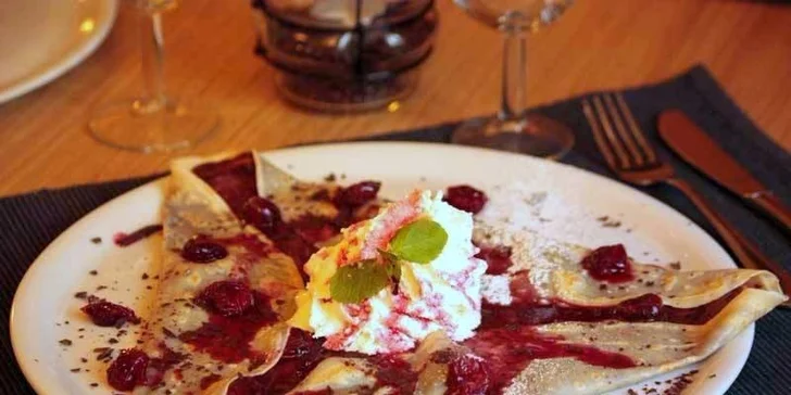 Výtečné francouzské palačinky Crêpes a Galettes v Café Creperie