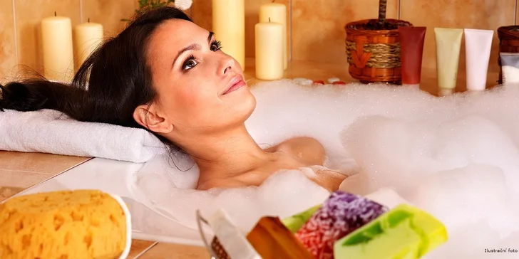 Relaxační koupel dle výběru s masáží zad a šije