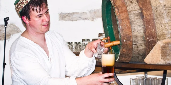 Jedinečná piva z Kynšperského pivovaru a bramboráčky v restauraci U zajíce