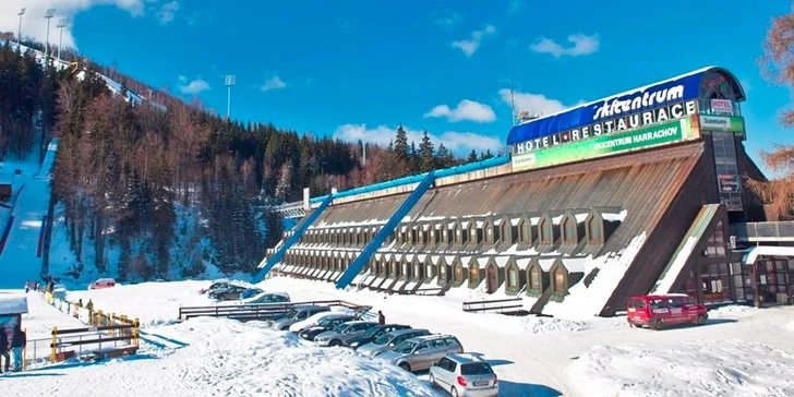 Hurá na svah: Pobyt v Harrachově s polopenzí a hodinou ve wellness