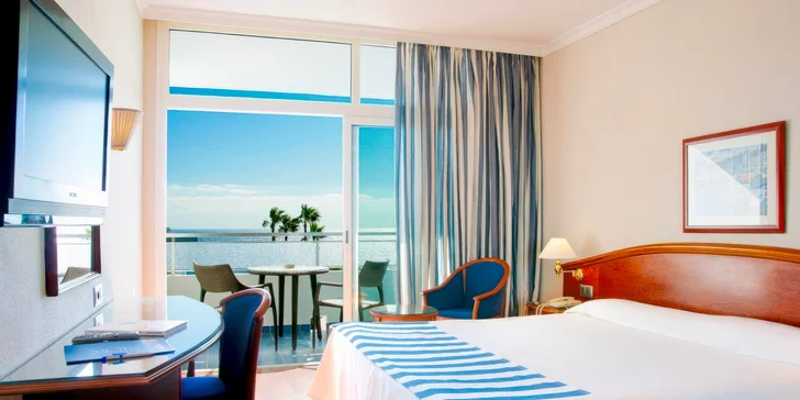 CK Fischer vás zve do 4* hotelu Vik hotel San Antonio, který se nachází přímo u známé pláže Playa de los Pocillos.