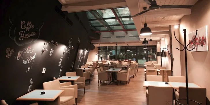 Otevřený voucher na jídlo a vybrané nápoje v kavárně ONE Cafe