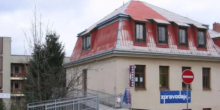 2 italské kávy a 2 výborné dezerty v útulné Cukrárně u Jenčů