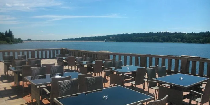 Tříchodové menu pro 2 s vepřovou panenkou i dezertem na Plumlově