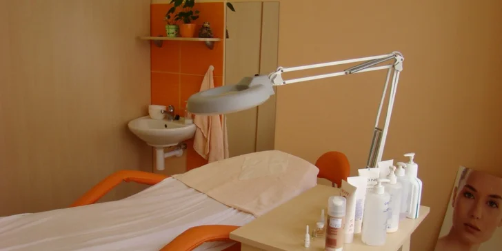 Permanentní make-up pro krásnější oči, obočí či rty