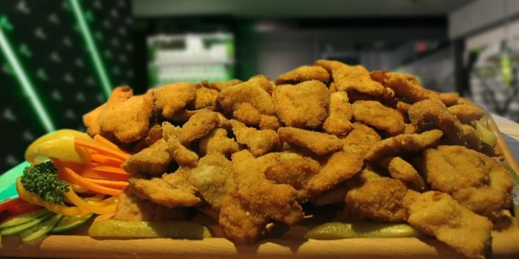 Fošna kuřecích a vepřových řízečků: až 3 kg masa pro celou partu