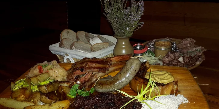 Staročeské zabijačkové hody nebo celé nadívané selátko ve Staré Sladovně