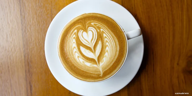 Božsky voňavá cappuccina a minerální vody v Cafe Delux
