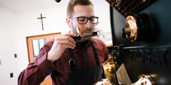 Voňavý zážitek: prohlídka rodinné pražírny a ochutnávka káv pro 1 i 2 osoby