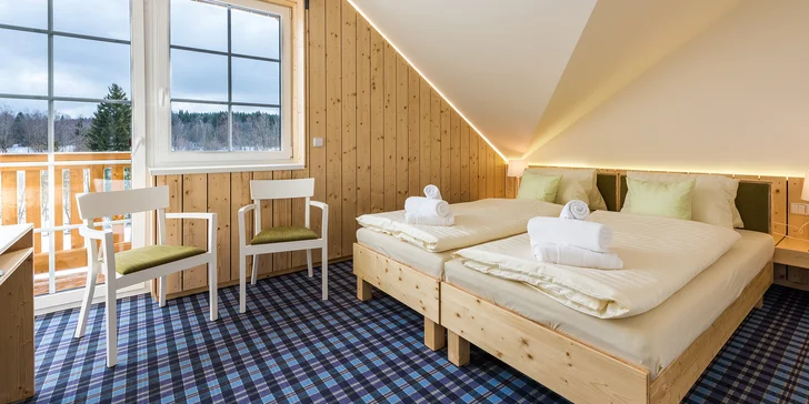 Ubytujete sa v dvojlôžkovej izbe alebo štvorlôžkovom apartmáne.