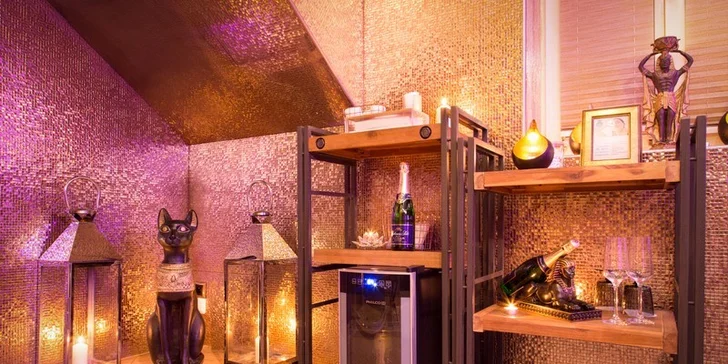 1 nebo 2 hodiny v privátním wellness a případně lahev sektu pro pár