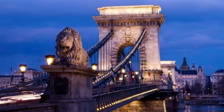 Adventní Budapešť & termální lázně s ubytováním v centru města