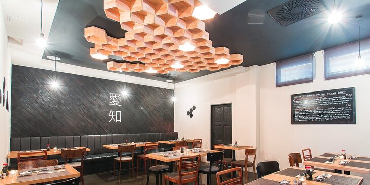 Otevřený voucher pro dvě osoby na veškeré jídlo z restaurace Aichi Sushi