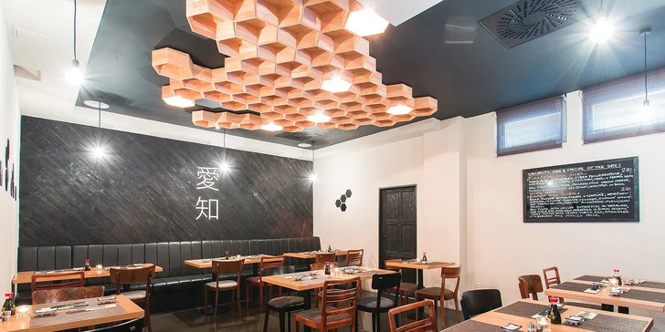 Otevřený voucher pro dvě osoby na veškeré jídlo z restaurace Aichi Sushi