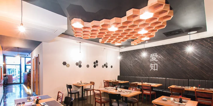 Otevřený voucher pro dvě osoby na veškeré jídlo z restaurace Aichi Sushi