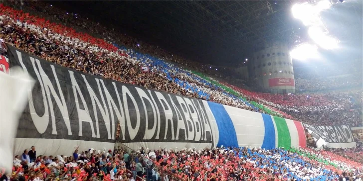 Zájezd na fotbalové utkání AC Milán vs. Fiorentina vč. vstupenky