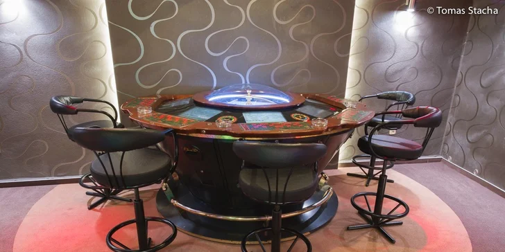 Naučte se ruletu, black jack a ultimate hold 'em ve Škole kasinových her