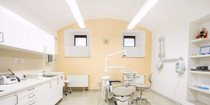 Dentální hygiena včetně ultrazvuku a odstranění pigmentace