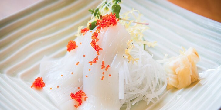 Bohatá nadílka sushi v restauraci HAZEN Asian Fusion