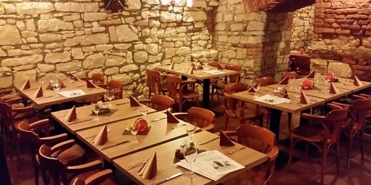 50% sleva na jakékoli pokrmy v restauraci U Českých pánů