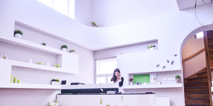 Poctivá víkendová snídaně pro dva s možností wellness či únikové hry