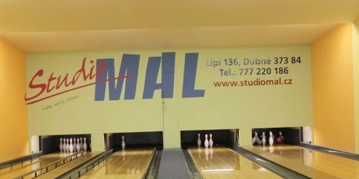 Hodinová zábavička na bowlingové dráze až pro 8 hráčů