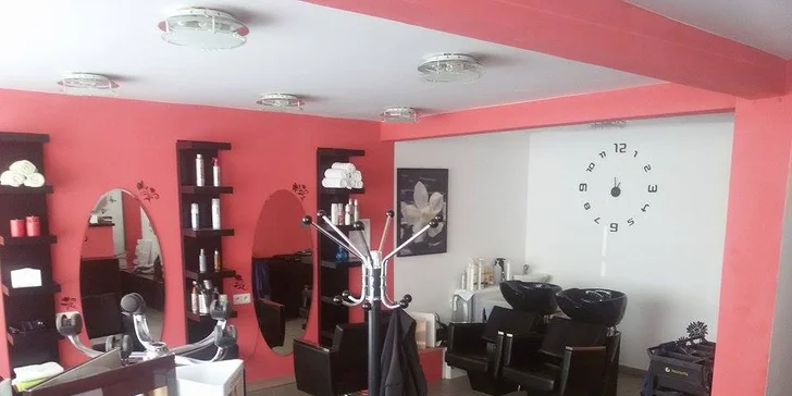 Prodloužení řas metodou řasa na řasu vč. úpravy a barvení obočí
