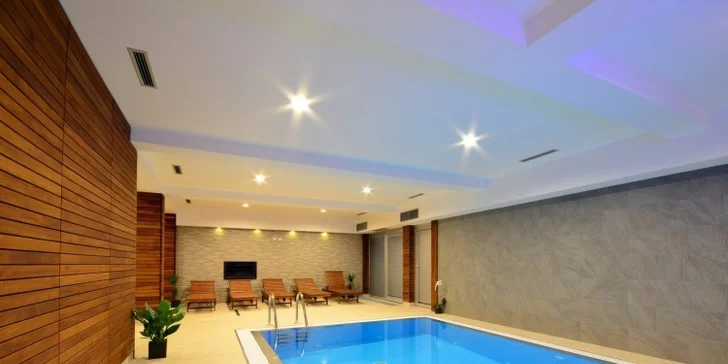Silvestrovské oslavy s jídlem a pitím u Priglu v hotelu Rakovec