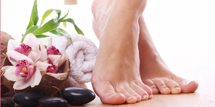 Mokrá mediciální pedikúra s možností spa zábalu