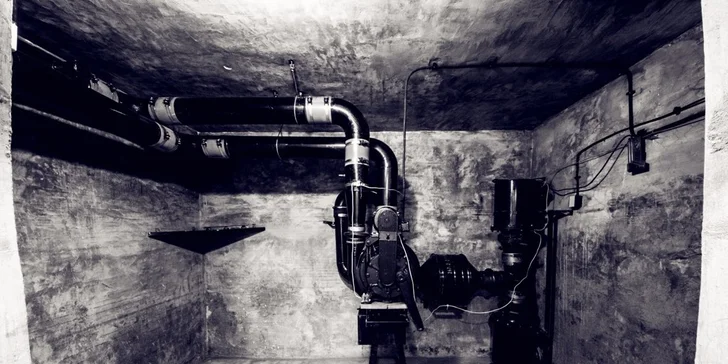 Unikněte z protiatomového krytu: escape game ve skutečném podzemním úkrytu