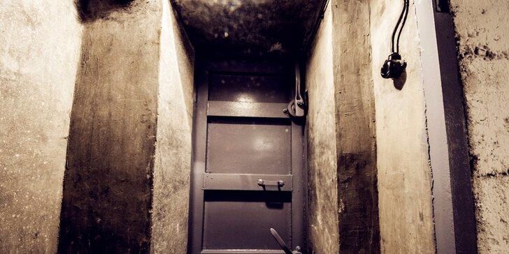 Unikněte z protiatomového krytu: escape game ve skutečném podzemním úkrytu