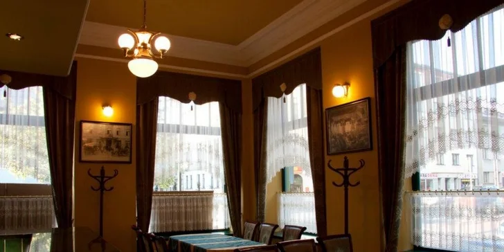 3 dny v prvorepublikovém hotelu v Jičíně včetně vstupu do Císařských lázní