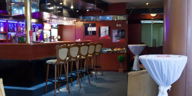 Hodina bowlingu až pro 8 hráčů v Boby Brno