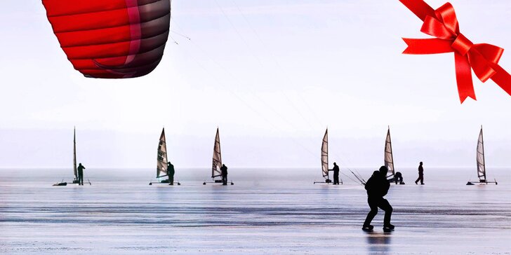 Naberte vítr do plachet: Kurz snowkitingu, landkitingu nebo kiteboardingu